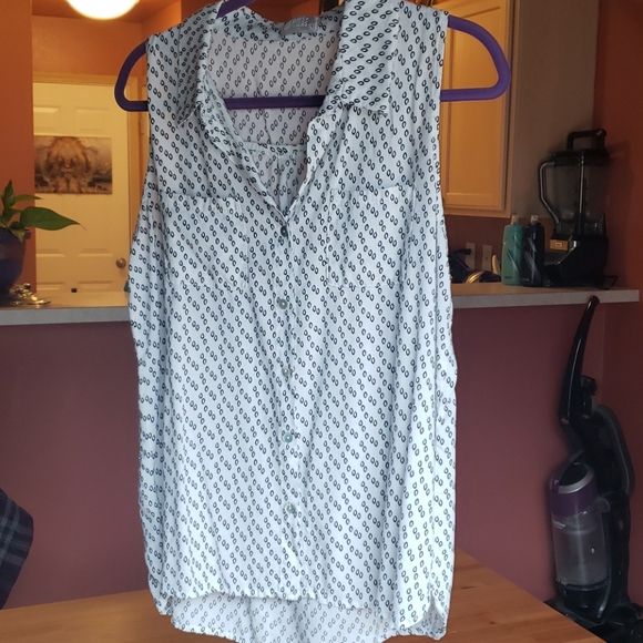 Button down summer blouse - Picture 1 of 3